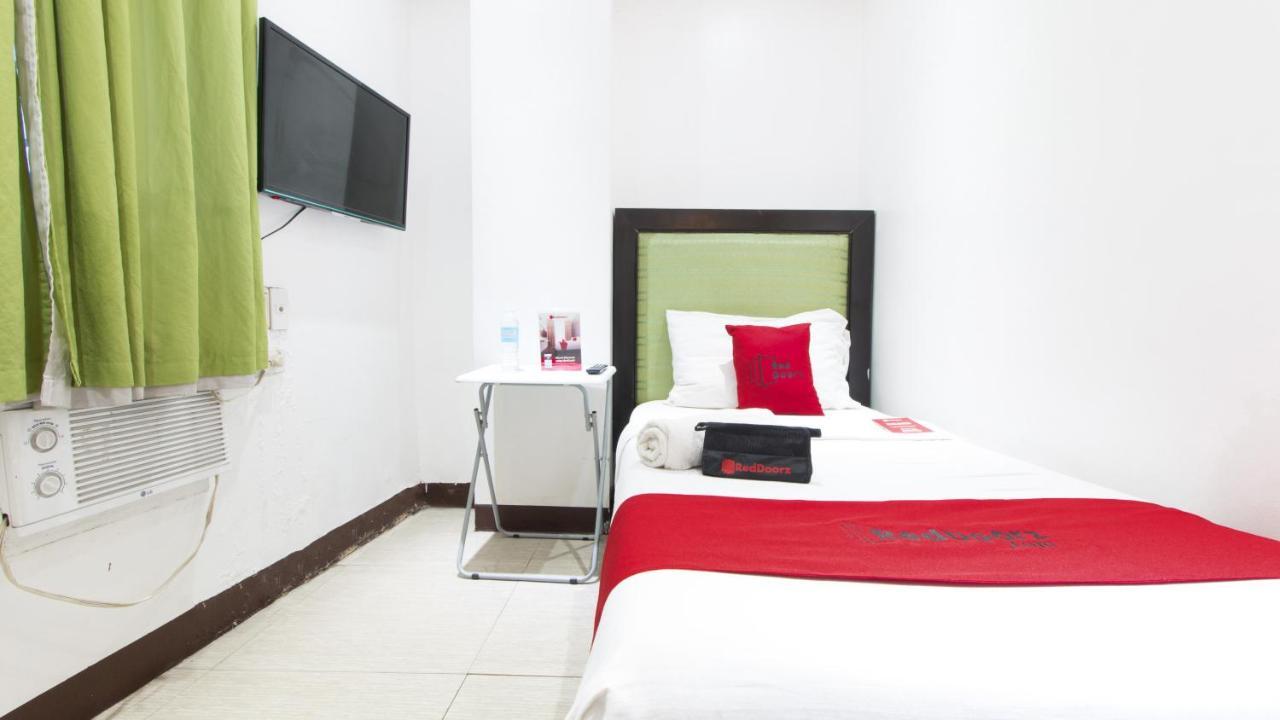 מלון Anibong Reddoorz @ Real Fatima Tacloban מראה חיצוני תמונה